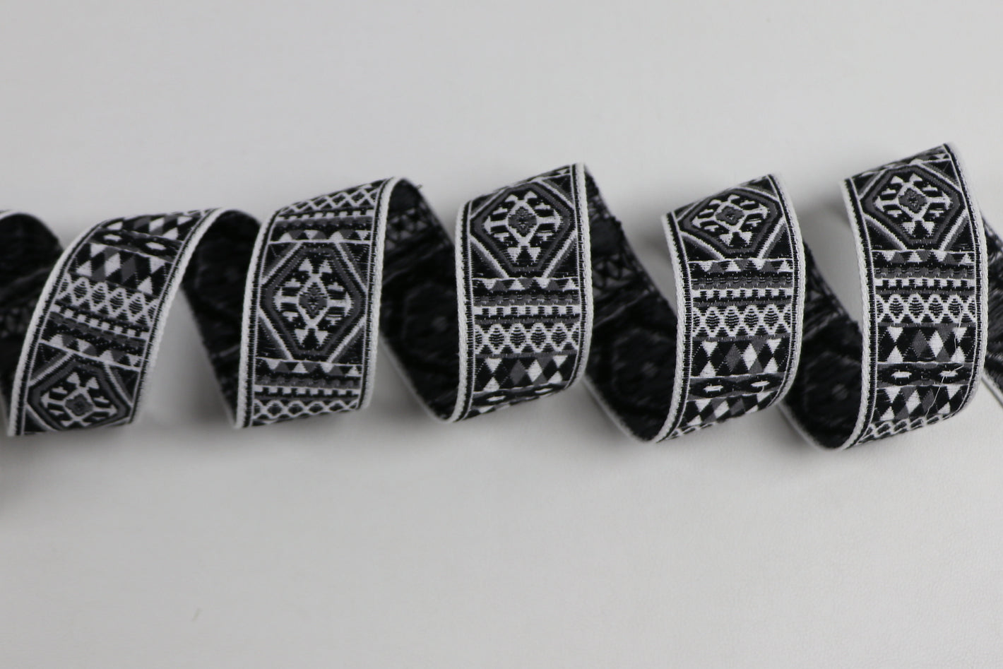 Jacquardborte 30mm "schwarz-weiss"