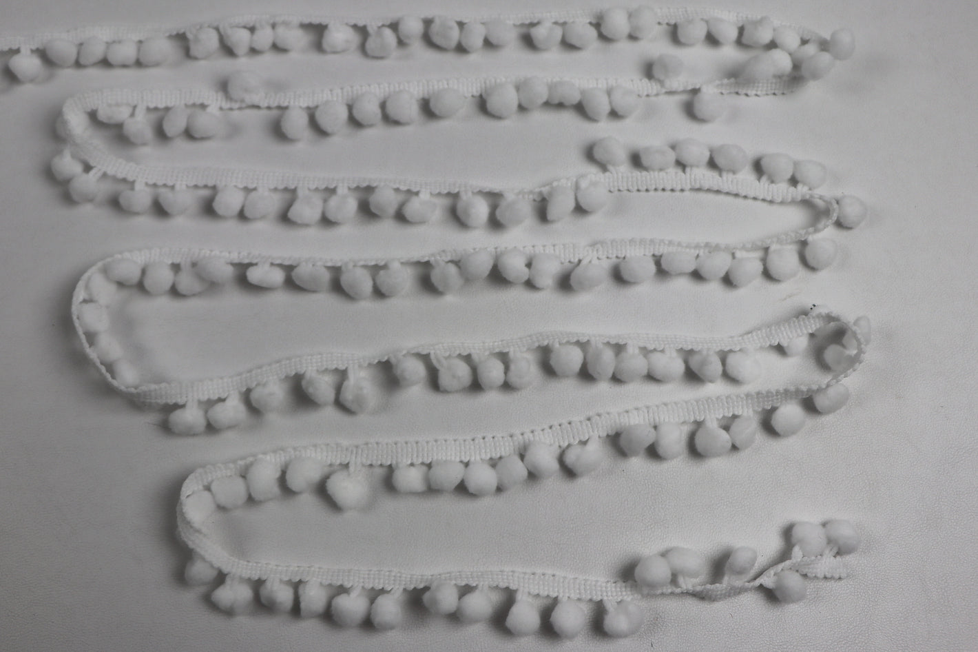 Pompon-Borte "weiss"
