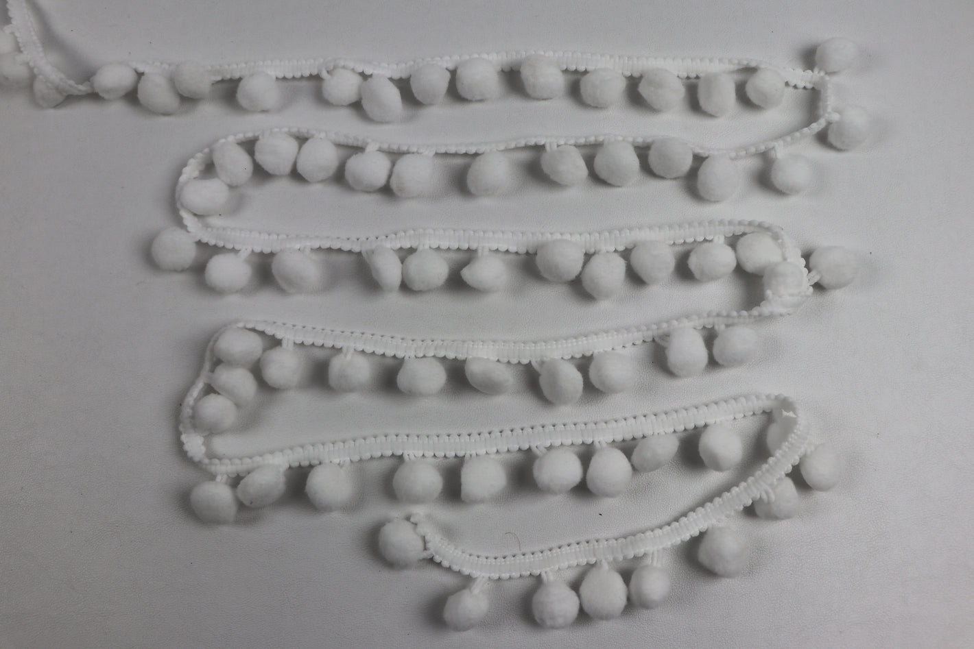 Pompon-Borte gross "weiss"