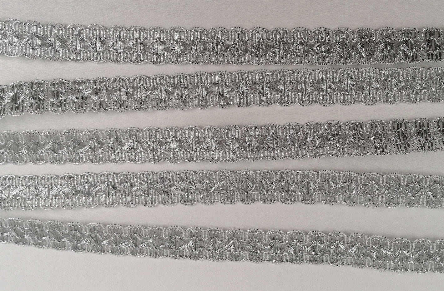Brokatborte "silber"
