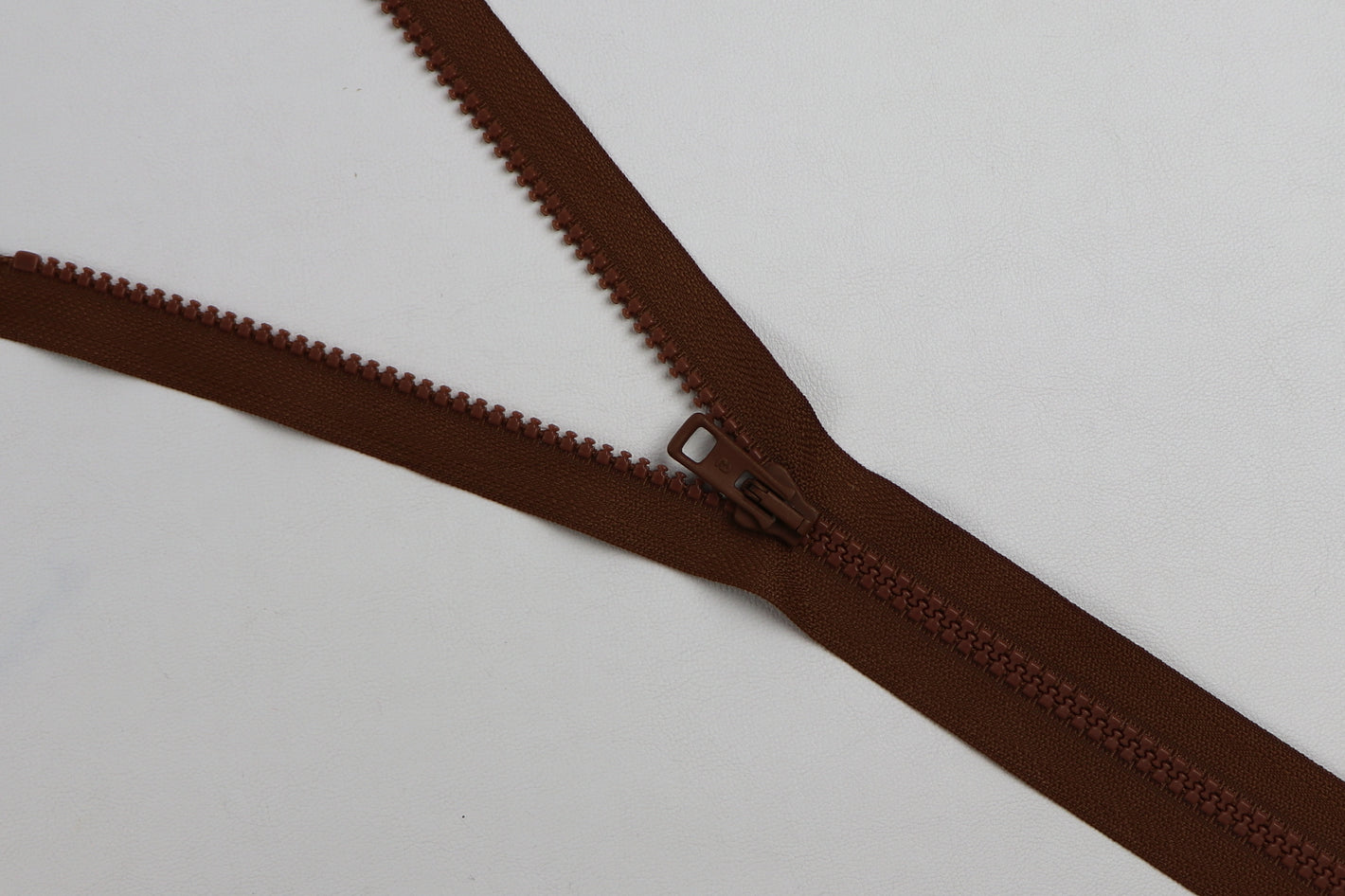 Standard-Reissverschluss "braun"