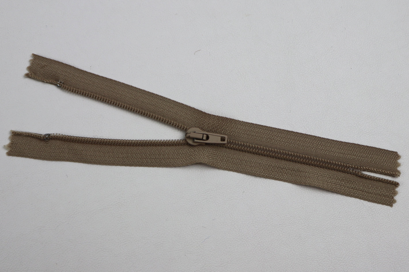 Reissverschluss Spirala "beige"