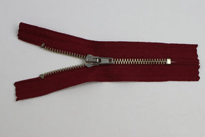 Reissverschluss mit Metallkrampe "bordeaux"
