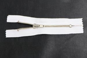 Reissverschluss mit Metallkrampe "weiss"