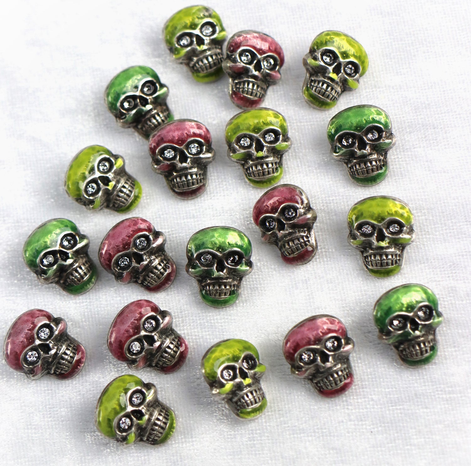 Knopf Totenkopf "farbig"