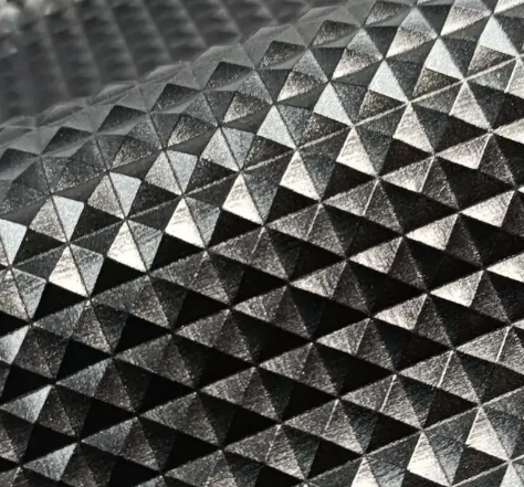 Lederimitat Pyramide "schwarz"