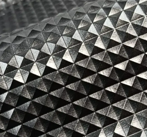 Lederimitat Pyramide "schwarz"