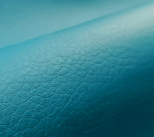 Lederimitat metallic "hellblau"
