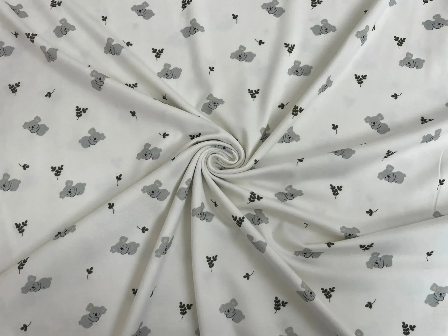 baumwolljersey-stoff-koala-baeren-wollweiss-stoffe-stoffparadies-lyss