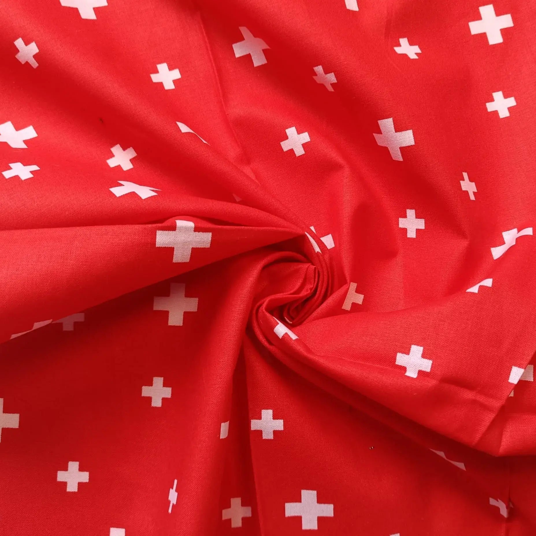 schweizerkreuz-rot-baumwolle-druck-stoff-stoffparadies-lyss